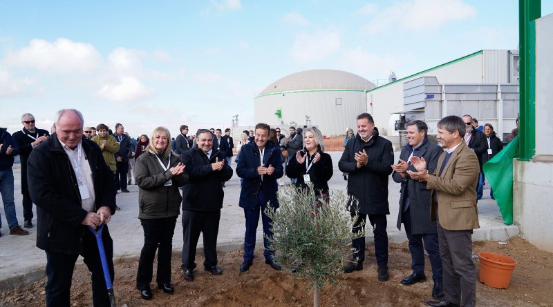 AGR inaugura en La Calahorra la primera planta agroindustrial de biometano con inyección directa a la red de Andalucía