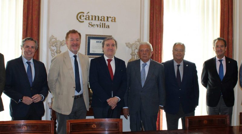 El nuevo Presidente de la Asociación de Hoteles de Sevilla visita la Cámara de Comercio para estrechar lazos en el sector turístico