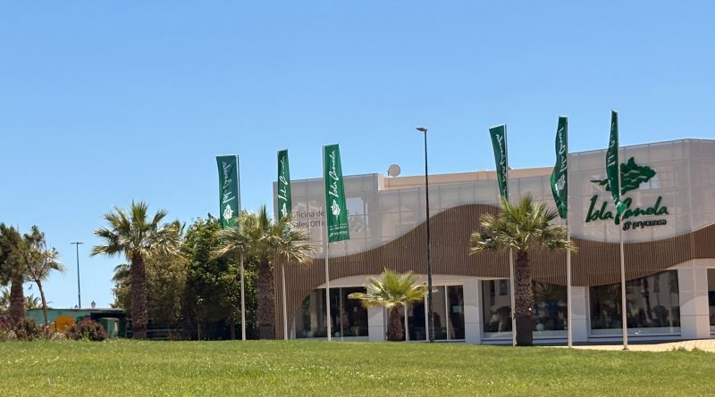 Isla Canela estrena en Ayamonte un nuevo espacio comercial