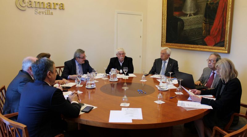 El Observatorio de Infraestructuras de la Cámara de Comercio de Sevilla y GAESCO alerta de que los retrasos en la AP-4 y la A-49 amenazan con agravar los problemas de movilidad este verano