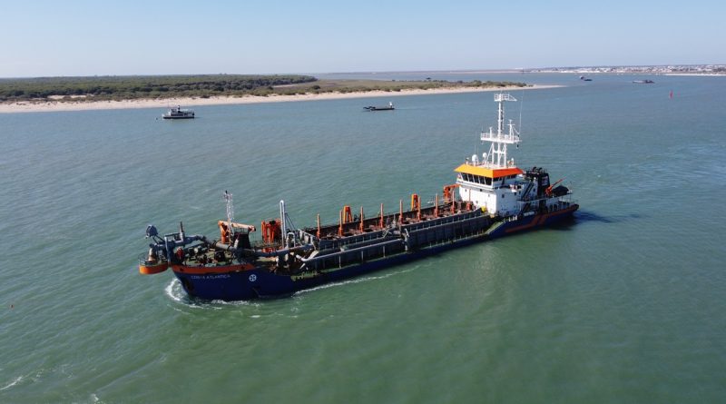 La Autoridad Portuaria de Sevilla inicia el dragado de mantenimiento en siete tramos de la Eurovía del Guadalquivir