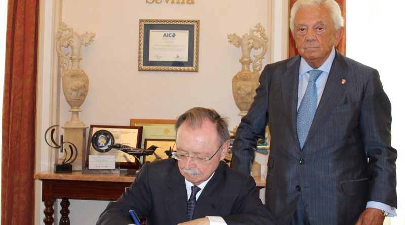 El Presidente de Ceuta visita la sede institucional de la Cámara de Comercio de Sevilla
