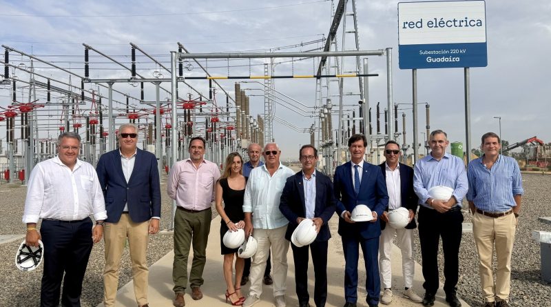 Los empresarios de Sevilla y Dos Hermanas visitan la nueva subestación de Guadaira, clave para el desarrollo económico de la provincia